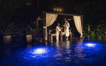 Experiencia nocturna en el bosque lluvioso de Costa Rica con piscina termal y champán bajo las estrellas